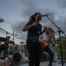 The Palace rocking out!